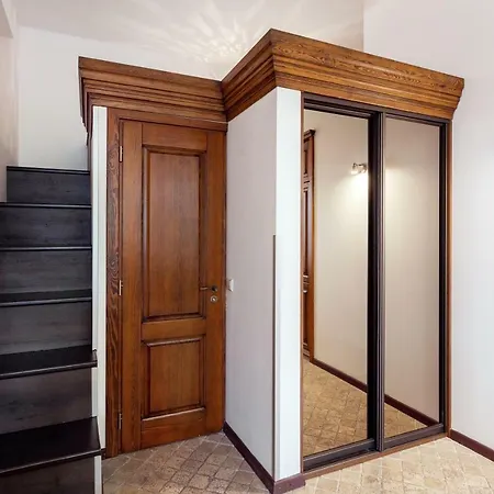 Apartment Classical Heart Of Old Town - Free Parking *
