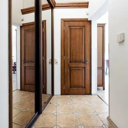 Classical Heart Of Old Town - Free Parking Daire Vilnius
